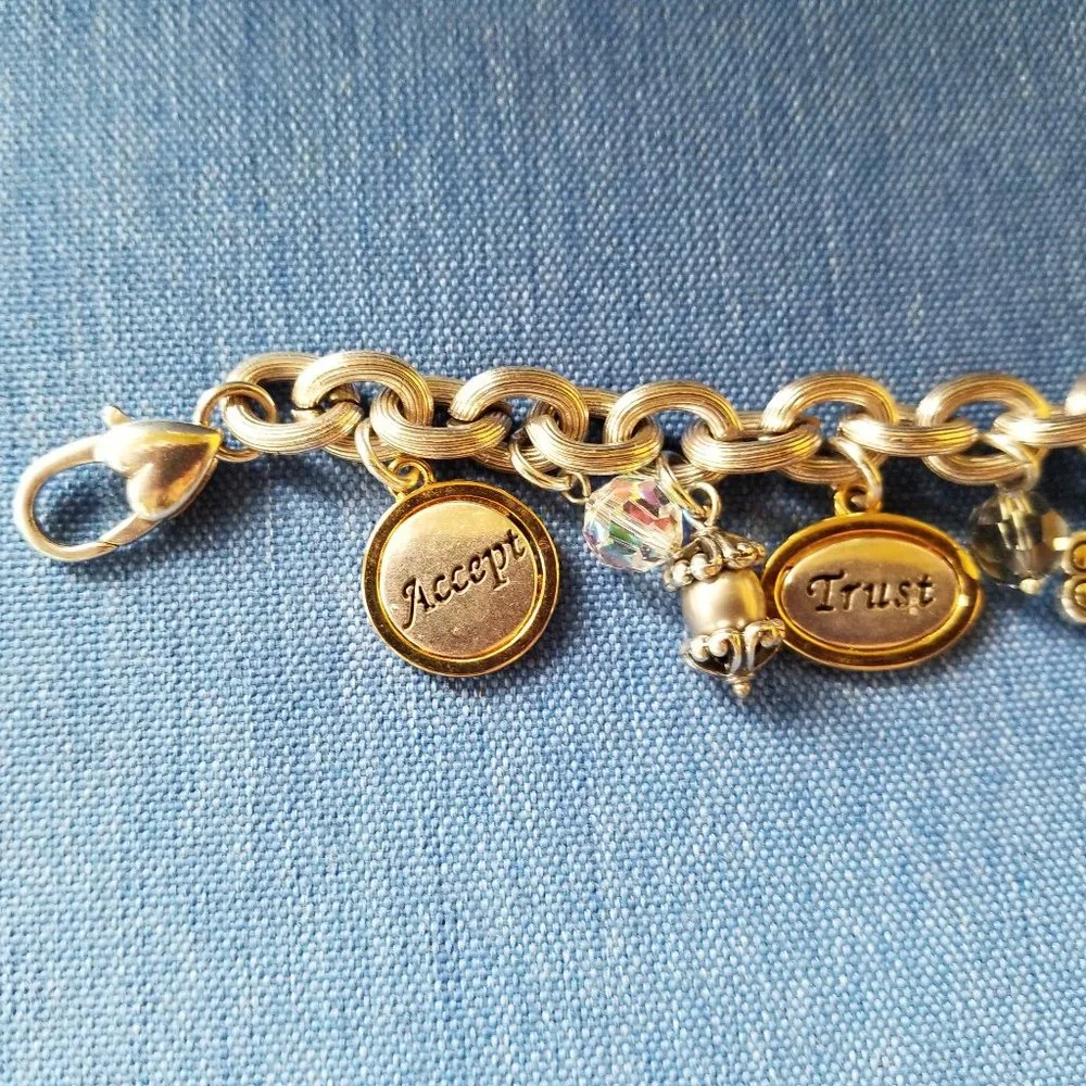 🩷BOGO* Brighton Y2K Vintage Breast Cancer Encouragement Charm Bracelet - GPC🩷 - Picture 3 of 16